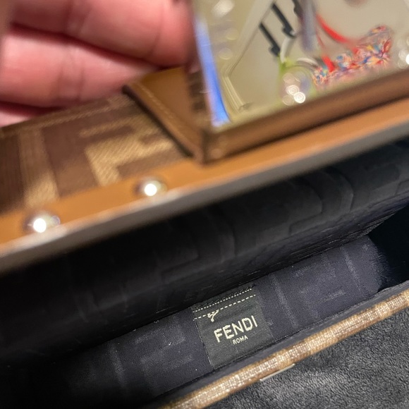 Fendi Baguette Trunk Mini - Picture 5 of 11
